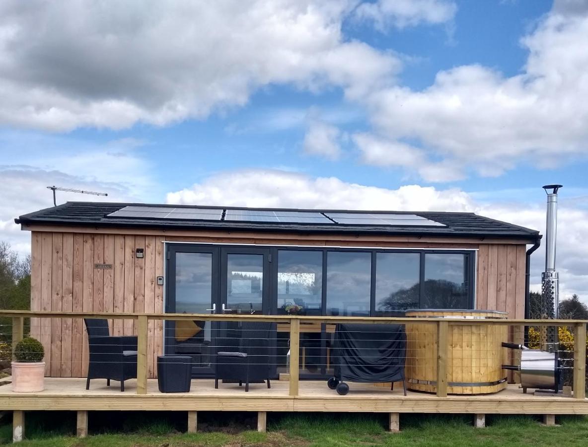Cleeves Cabins Ailsa Luxury Lodge With Hot Tub Dalry (North Ayrshire) Exterior foto