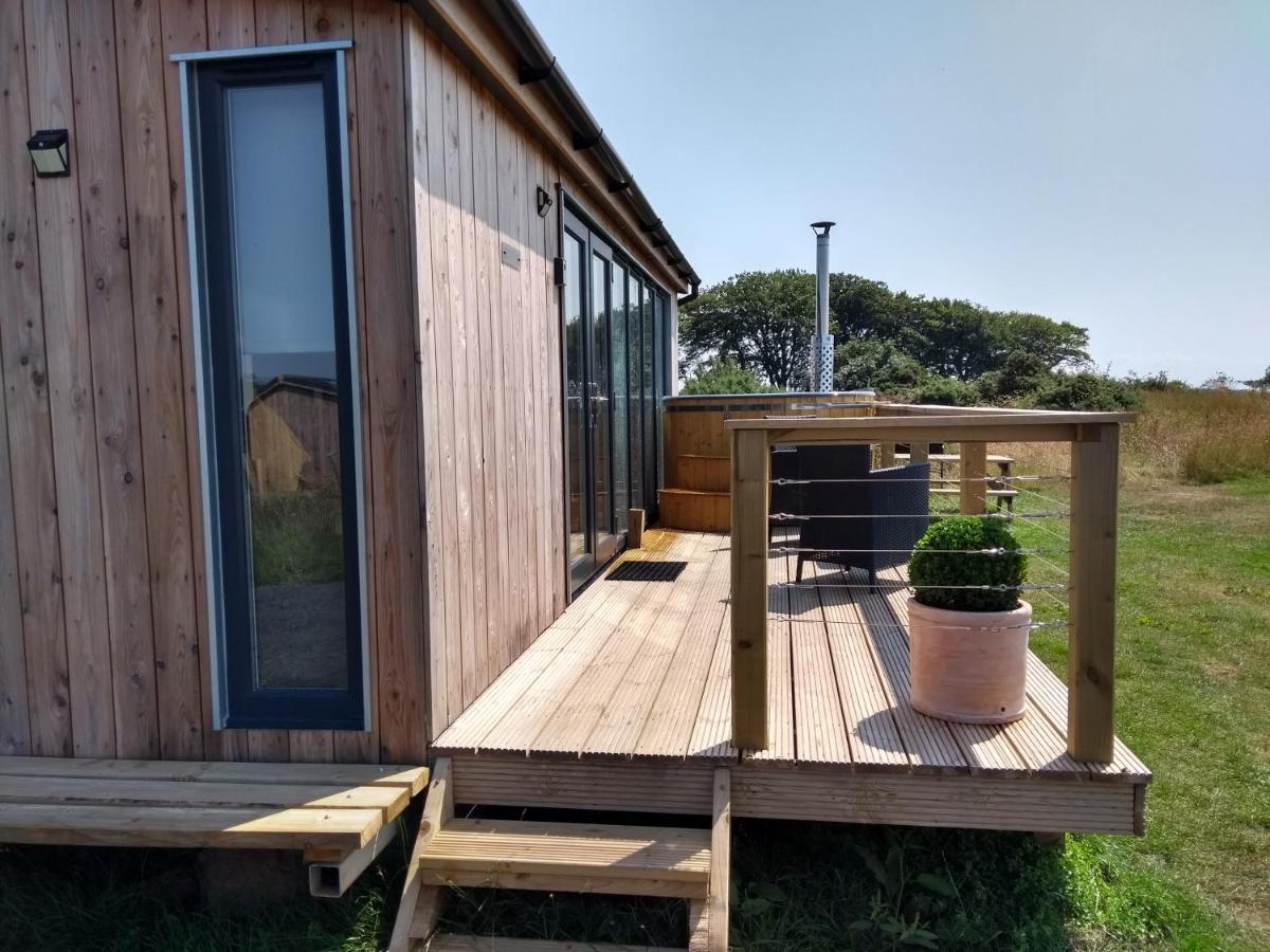 Cleeves Cabins Ailsa Luxury Lodge With Hot Tub Dalry (North Ayrshire) Exterior foto
